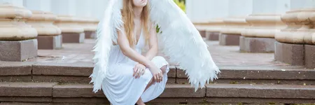 Ángel de la guarda <i>Yabamiah</i>: alquimia y renacimiento
